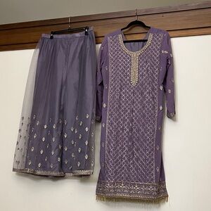 Pakistani suit with tunic, pants, scarf Size L/XLDusty purple/lilac